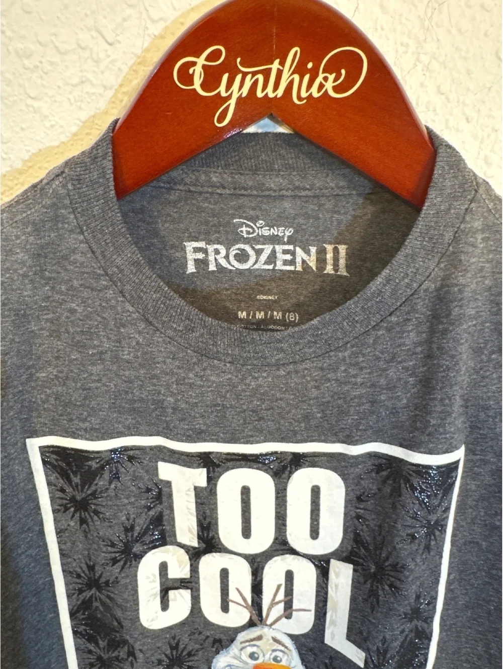 Disney Frozen II Olaf “Too Cool to Handle” Gray Short Sleeve T-Shirt Boys 8